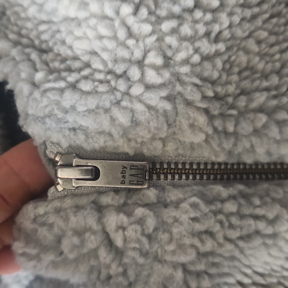 Gap grey Sherpa ear jacket - Picture 2 of 7